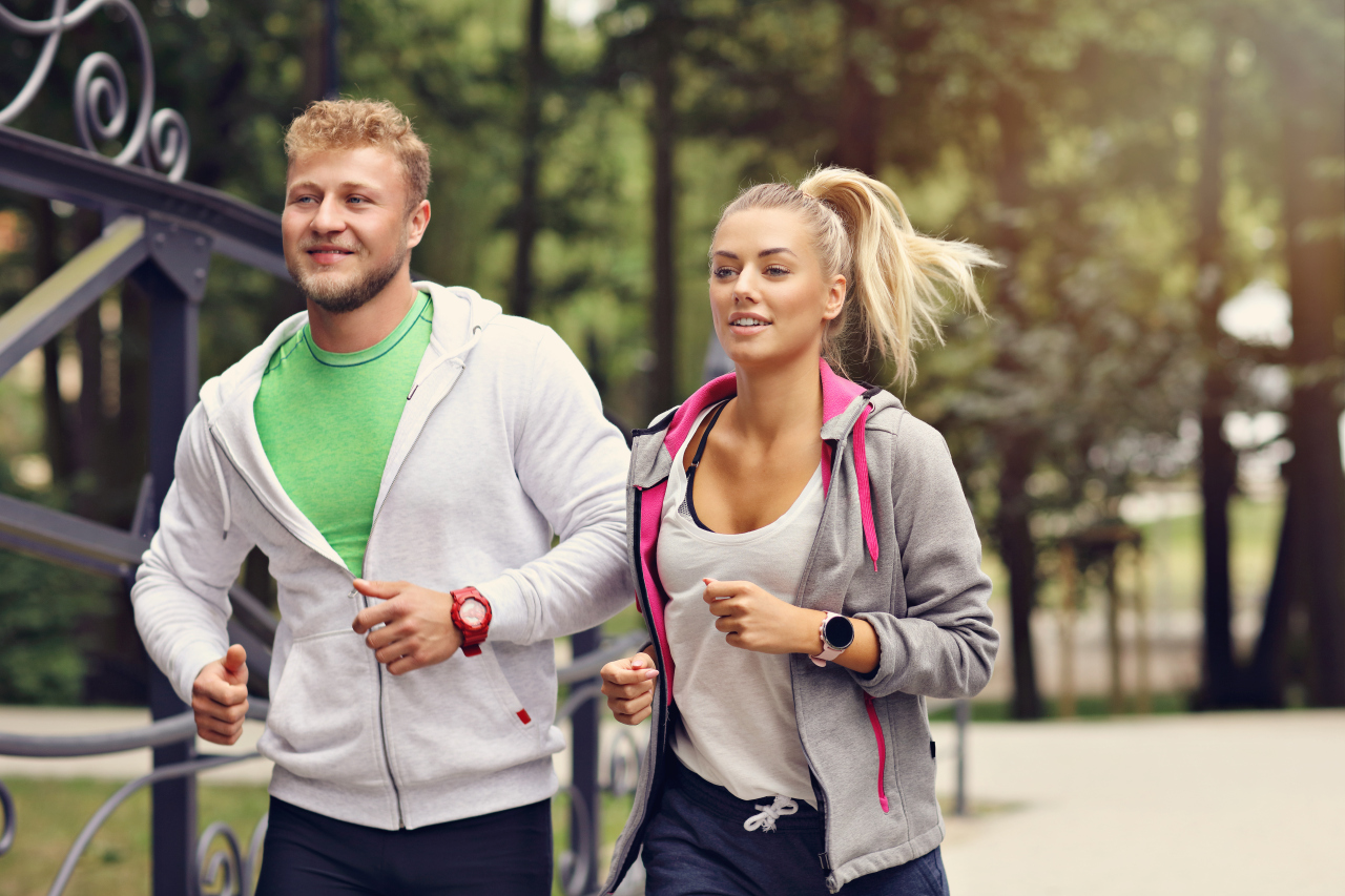 Odpowiedzialne nawyki z Garett: czy opaska fitness to klucz do zdrowszego życia i monitorowania postępów? 4 smartwatche-damskie-i-meskie-6.jpg
